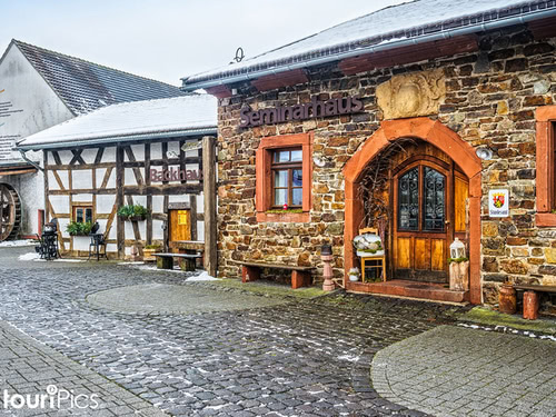 Seminarhaus von Aussen