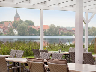 Seehotel Schwanenhof-Hamburg/Lübeck-Terrasse-neu