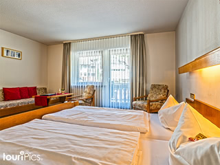 Hotel Döttelbacher Mühle-Peterstal/Schwarzwald-Zimmer-01