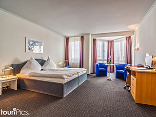 Hotel Berliner Bär-Tempelhof/Berlin-Zimmer-01