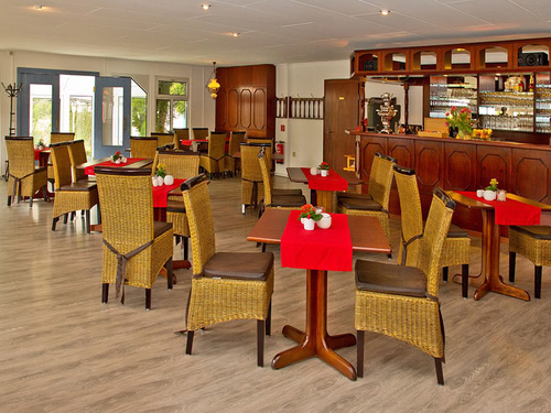 Restaurant-01