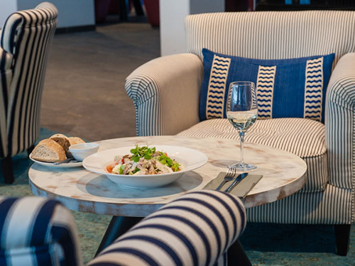 kleiner Snack im Hotelrestaurant